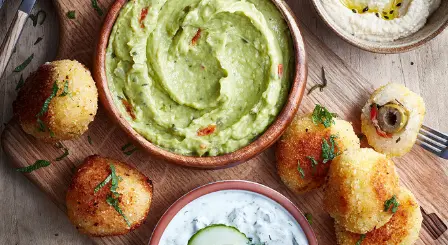 Arancini servi avec tartinables l’atelier Blini